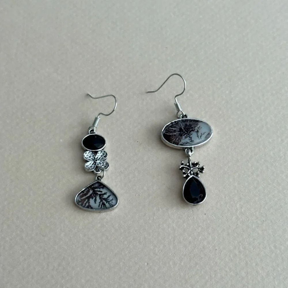 Boho Dangle Earrings S1265 - Picture 2 of 3